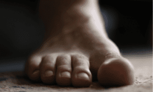 Right Pinky Toe Spiritual Meaning 2