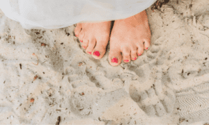 Right Pinky Toe Spiritual Meaning 2